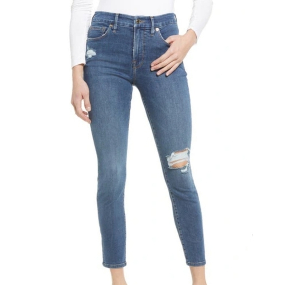 Good American Good Petite Skinny Fray Denim Jeans